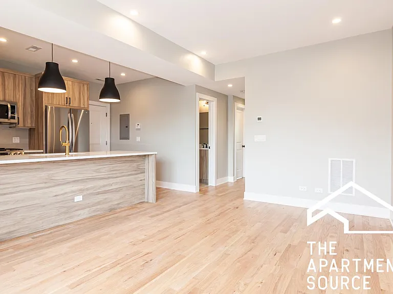 2455-57 W Logan Blvd #2 — Photo 3