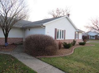 3030 Turning Mill Dr, Springfield, IL 62704