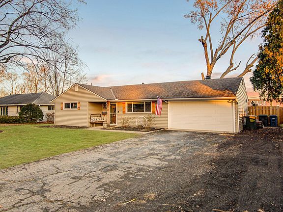4th image of 312 Iroquois Park Pl