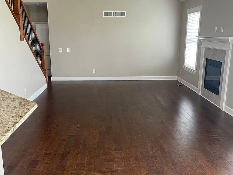 92 Cobblestone Ln — Photo 2