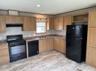 377 Elizabeth Way, Bradenville, PA 15620