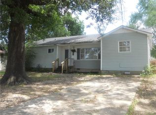 4004 Ridgeway Dr, Fort Smith, AR 72904