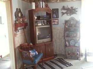 9422 E Oak St, Velpen, IN 47590