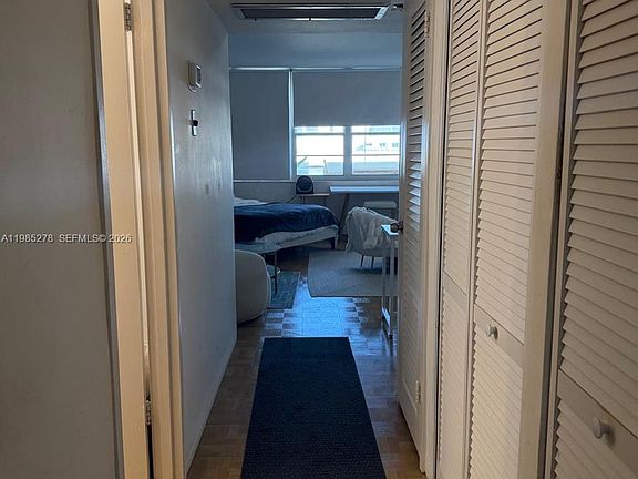 5th image of 100 Lincoln Rd #1512