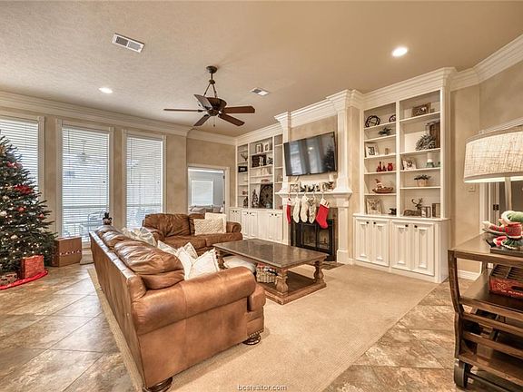 5th image of 5102 Plum Hollow Ct