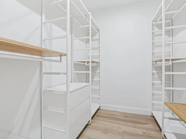 22 Avenue At Port Imperial image 11 of 34