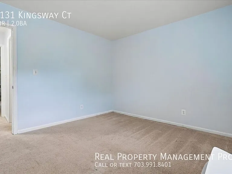 8131 Kingsway Ct — Photo 16