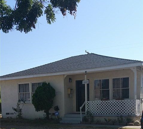 3rd image of 14608 Painter Ave