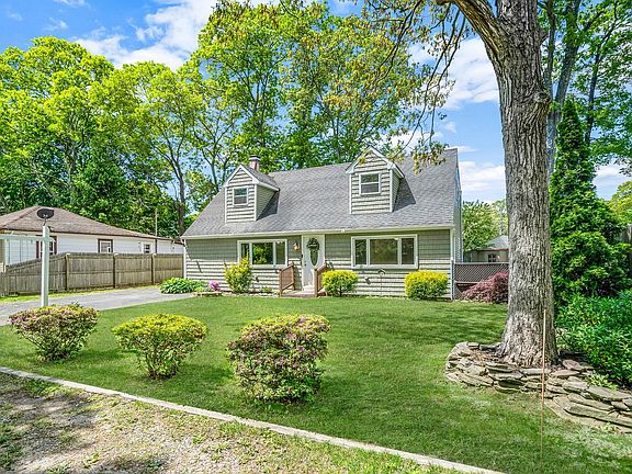 2nd image of 218 Beaver Drive