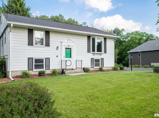 904 Desoto Dr, Bartonville, IL 61607