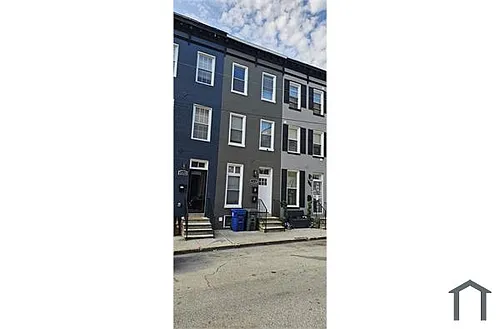 1531 W Fairmount Ave Photo 1