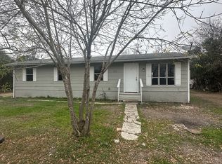 510 Riley St, Seguin, TX 78155
