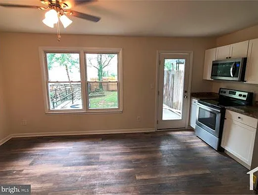 1456 Harford Square Dr — Photo 16