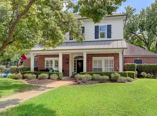 5111 Huisache St, Bellaire, TX 77401