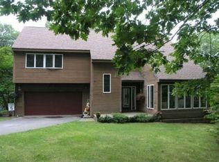 10 Bridle Path Way, Cape Elizabeth, ME 04107