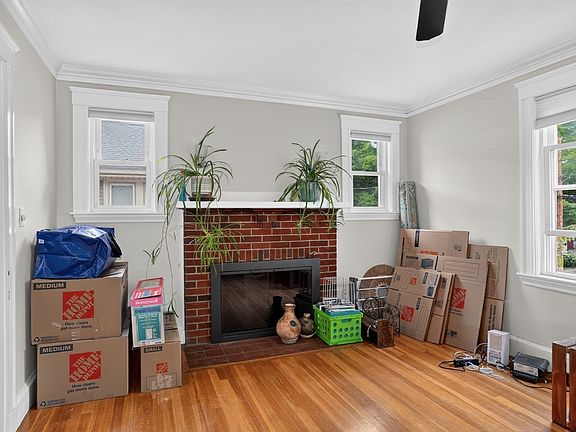 4th image of 25 Cross St #2