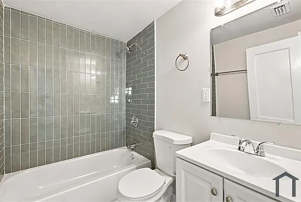 2 bed, 600 sqft, $1,000 — Photo 2