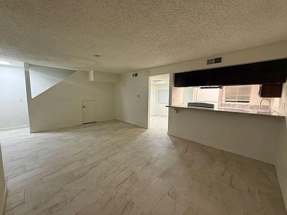 2nd image of 220 Bruce St APT C