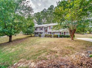 291 Hill Crest Cir, Woodstock, GA 30188