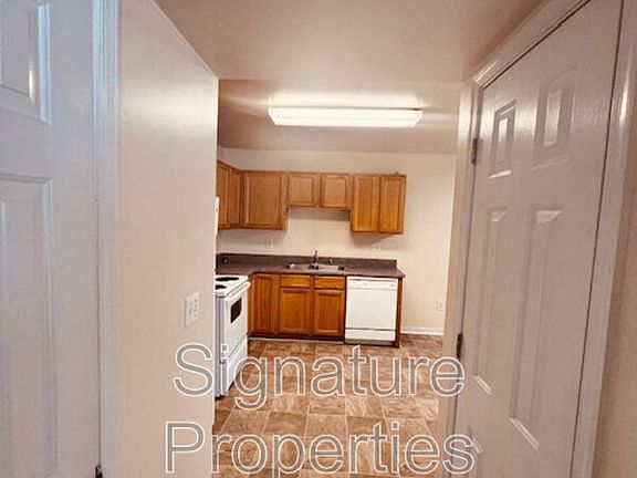 4th image of 555 Fairfax Ave APT A