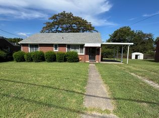 908 Augusta Ave, Petersburg, VA 23803