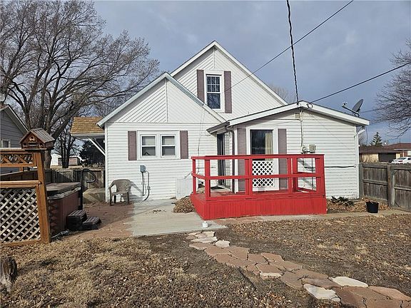 5th image of 328 N Ericson Ave