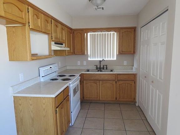 4th image of 600 N Bernal Dr