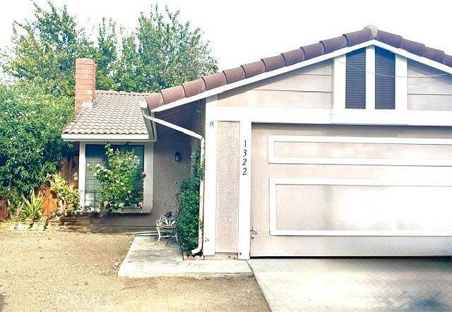 1st image of 1322 Buttercup Ln