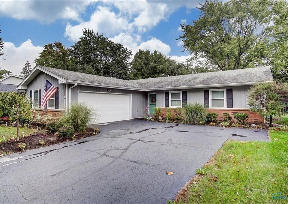 1st image of 1056 Village Dr