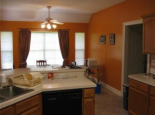 5th image of 324 Westwood Dr