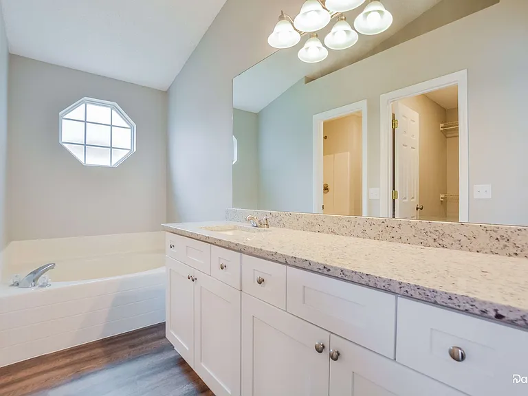 826 Brightview Dr — Photo 12