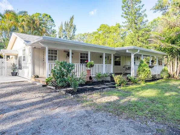 15160 Scotts Pl, Loxahatchee, FL 33470