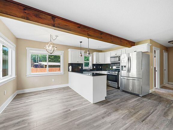 5th image of 3543 S Loxley Rd