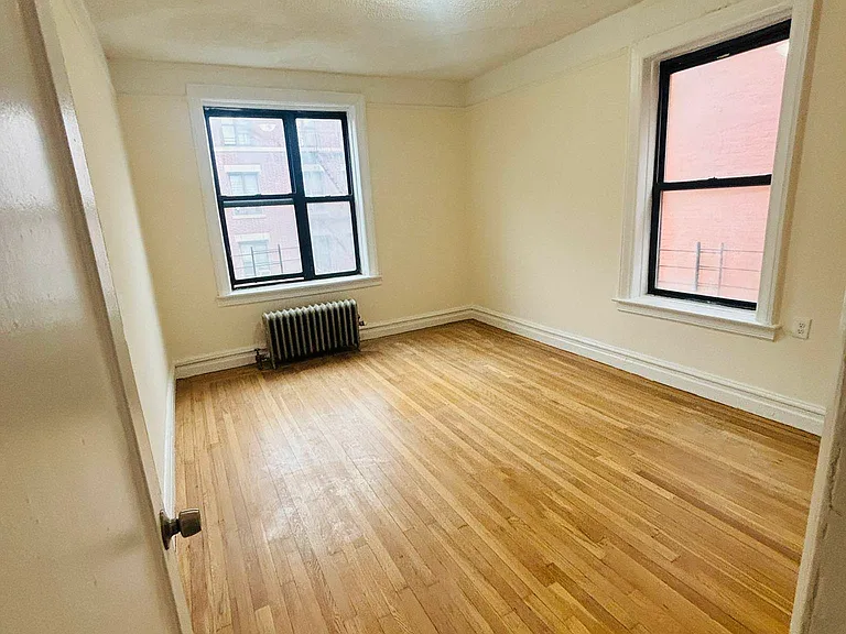 860 W 181st St #47A — Photo 6