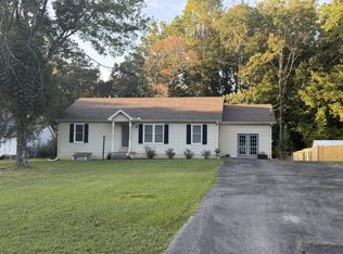 312 Greenfield Ln, Estill Springs, TN 37330