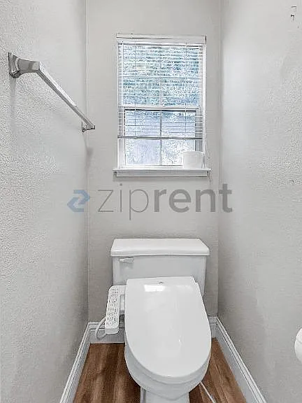 1240 Litchfield Ave — Photo 35