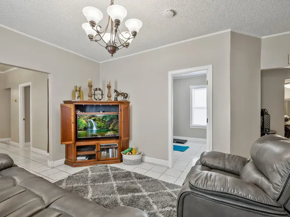 25 Ware St #1, Lowell, MA 01851