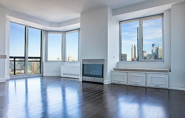 1st image of 500 W 43rd St Ph D