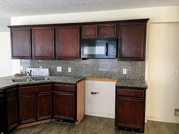 5th image of 4406 Eaglewood Trail Dr