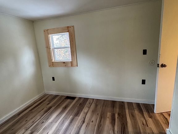 4th image of 14 Slater Ave