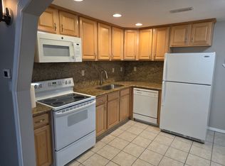 16943 NE 16th Pl, Bellevue, WA 98008