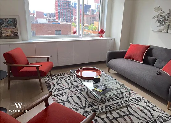 Rented by Warburg | media 33