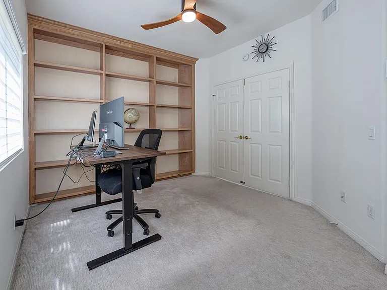 1011 S Mountcrest Ct — Photo 16