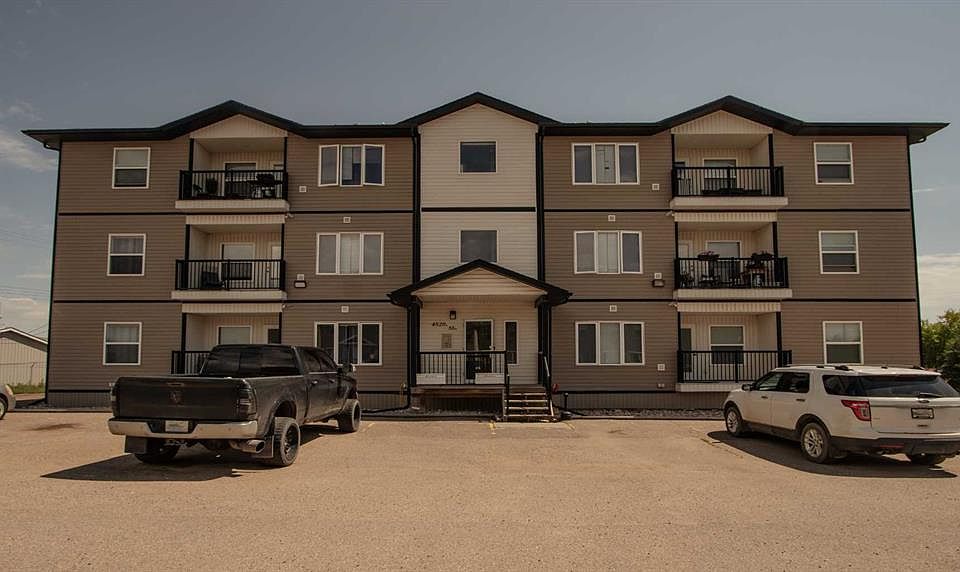 1st image of 4520 E 51st St #103A