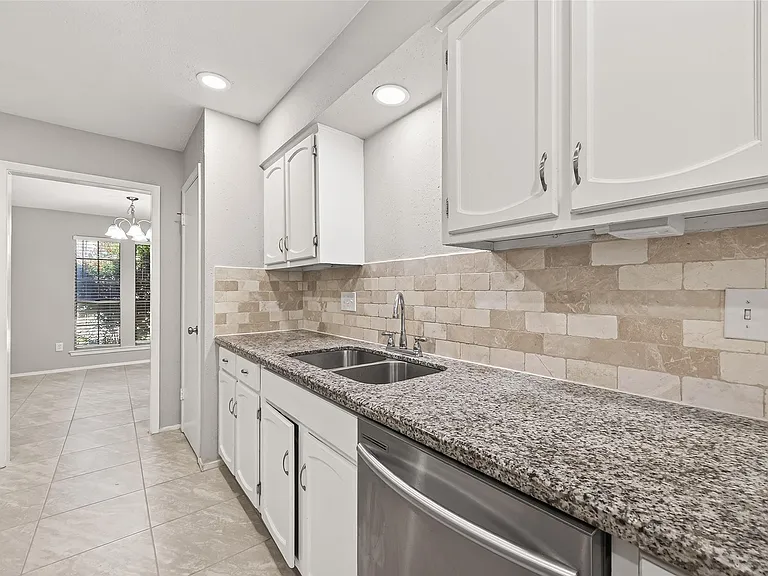 927 Comstock Springs Dr — Photo 28