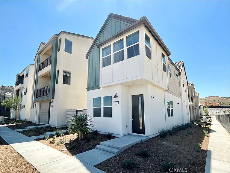 27391 Powder Ridge Ct #27391 — Photo 3