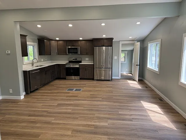 805 Woodland Ter — Photo 4