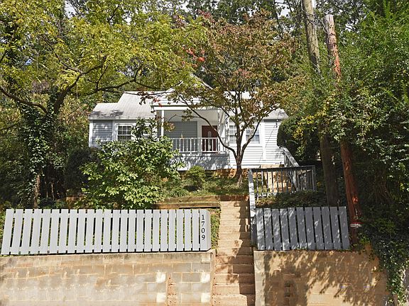 2nd image of 1709 N Quesada St