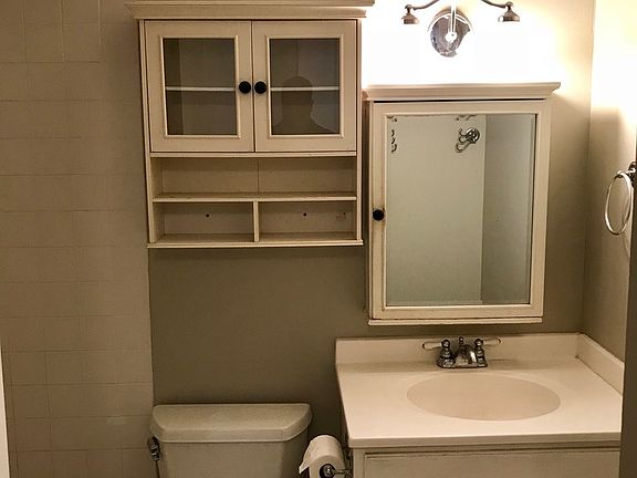 5th image of 899 S Plymouth Ct APT 1101