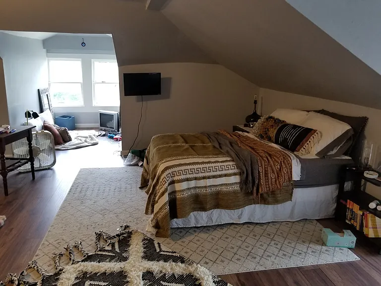 305 N Willett St #3 — Photo 14